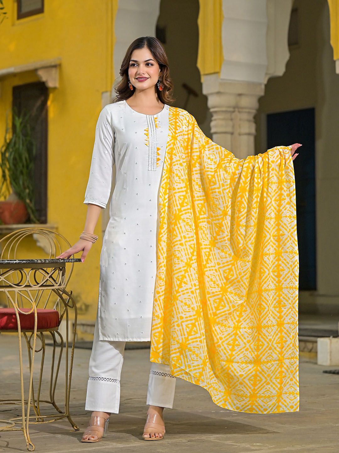 Dhiyona KL Women Floral Embroidered Regular Mirror Work Kurta with Trousers & With Dupatta