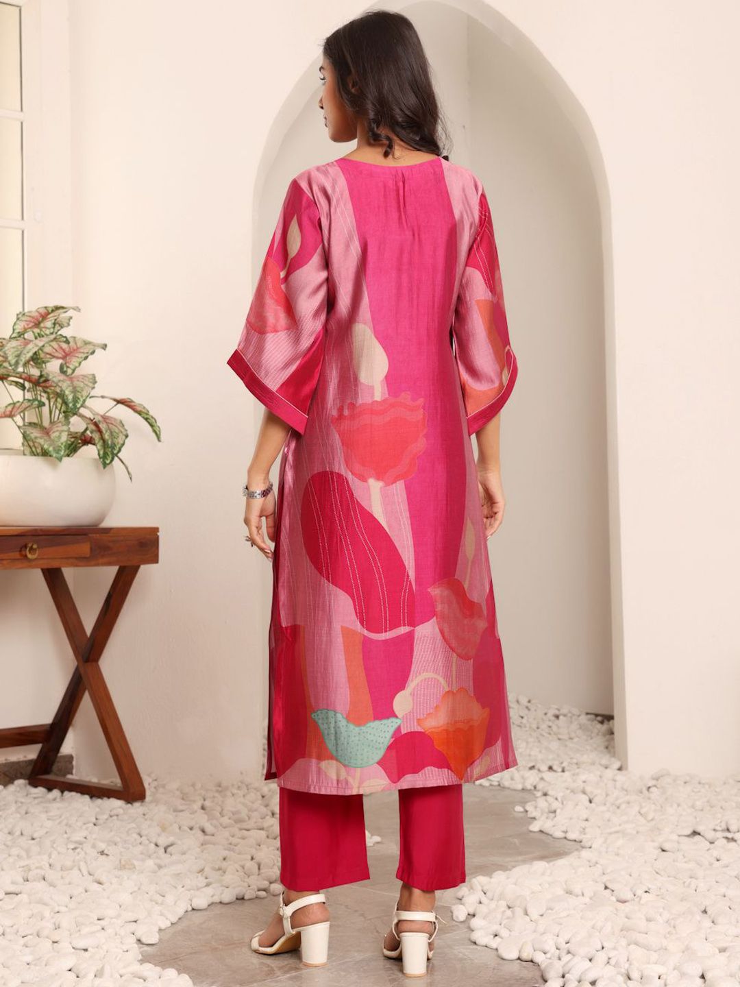 Fuchsia Abstract Printed Notch Neck Chanderi Silk Straight Kurta With Trousers