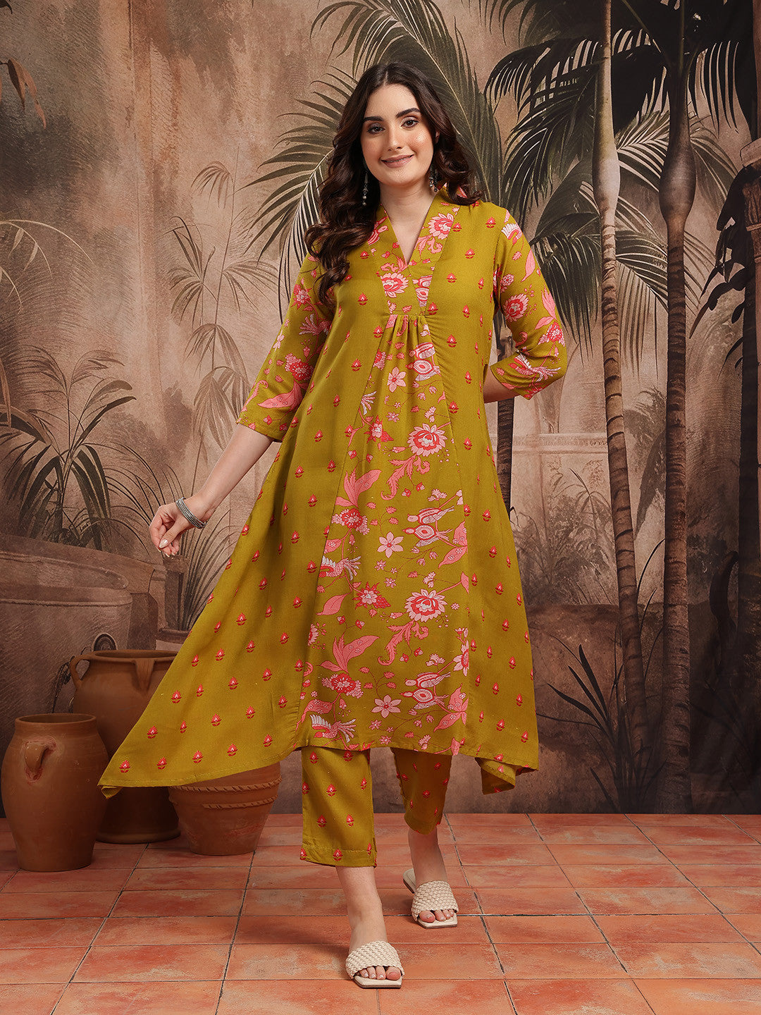 Floral Printed Panelled Kurta with Trousers