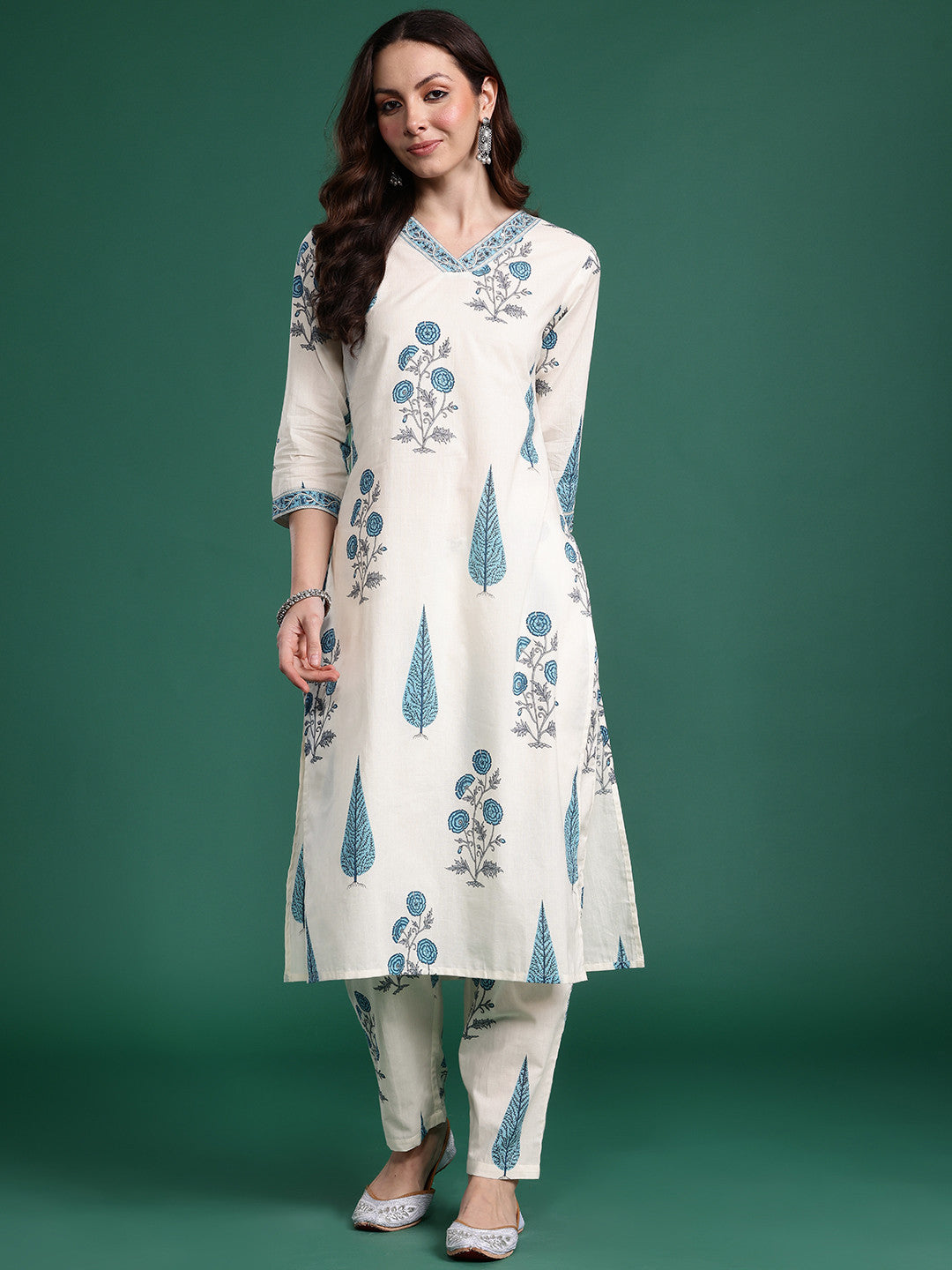 Floral Printed Regular Kurta with Trousers
