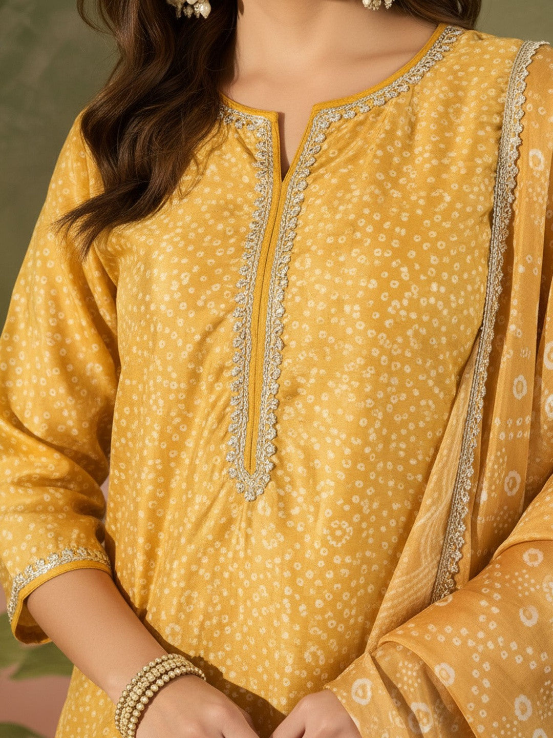 Printed Round Neck Kurta & Trousers With Dupatta