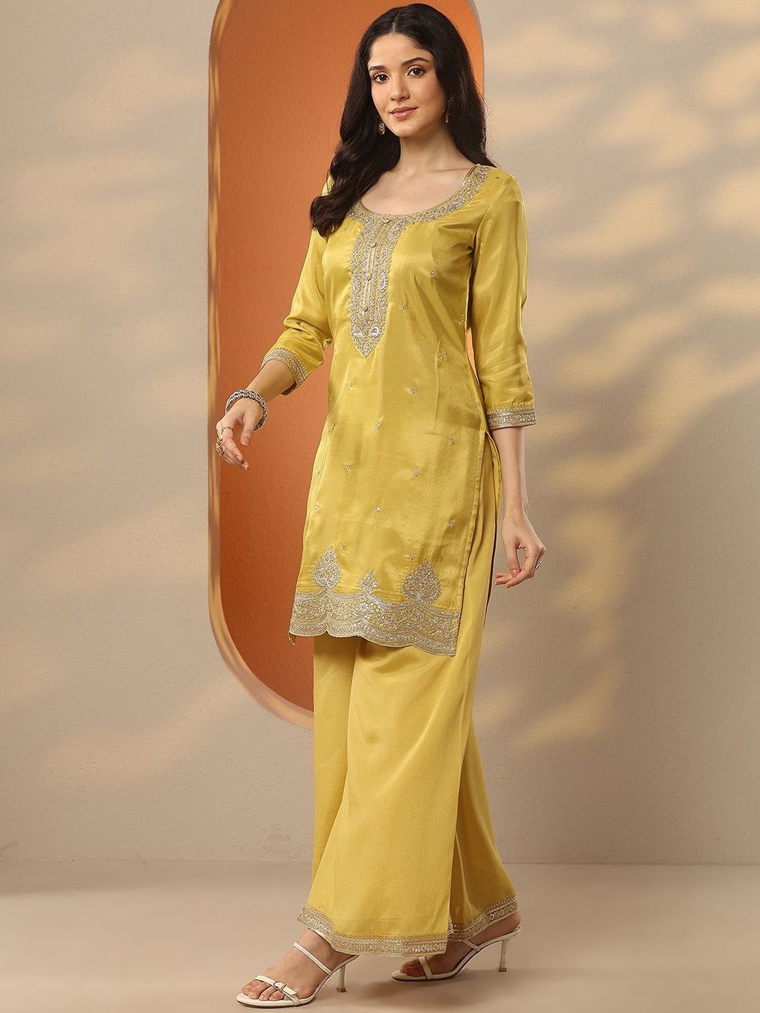 Dhiyona LL Floral Embroidered Thread Work Kurta with Palazzos & With Dupatta
