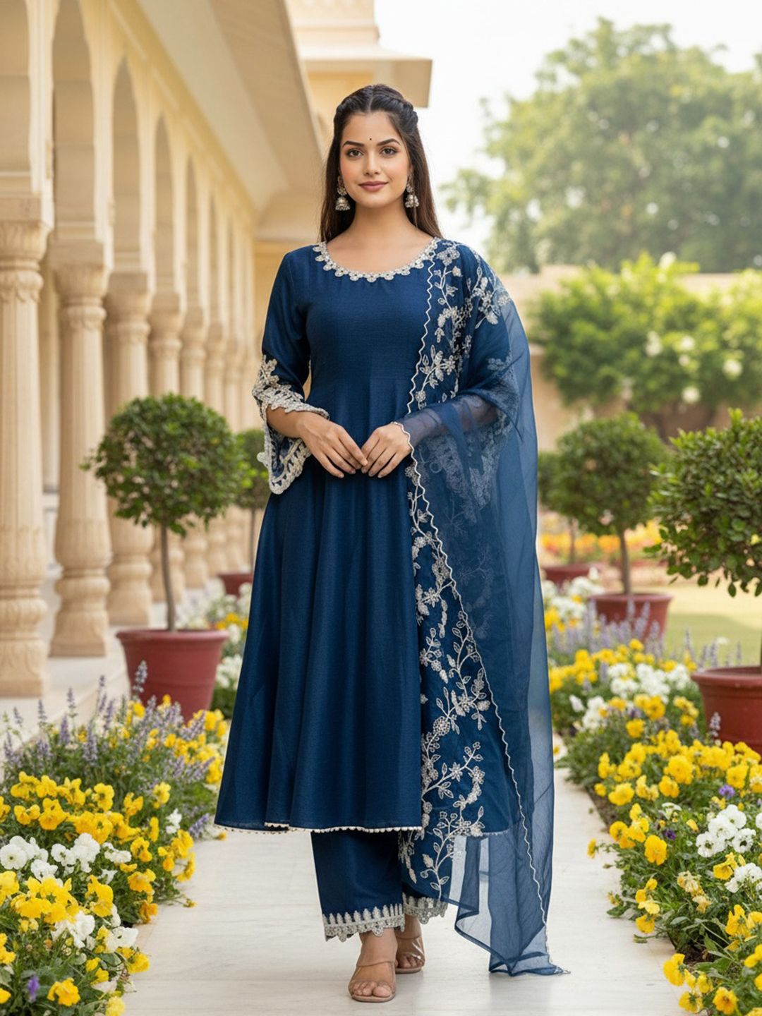 Dhiyona KL Women Embroidered Empire Thread Work Kurta with Palazzos & With Dupatta