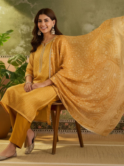 Printed Round Neck Kurta & Trousers With Dupatta