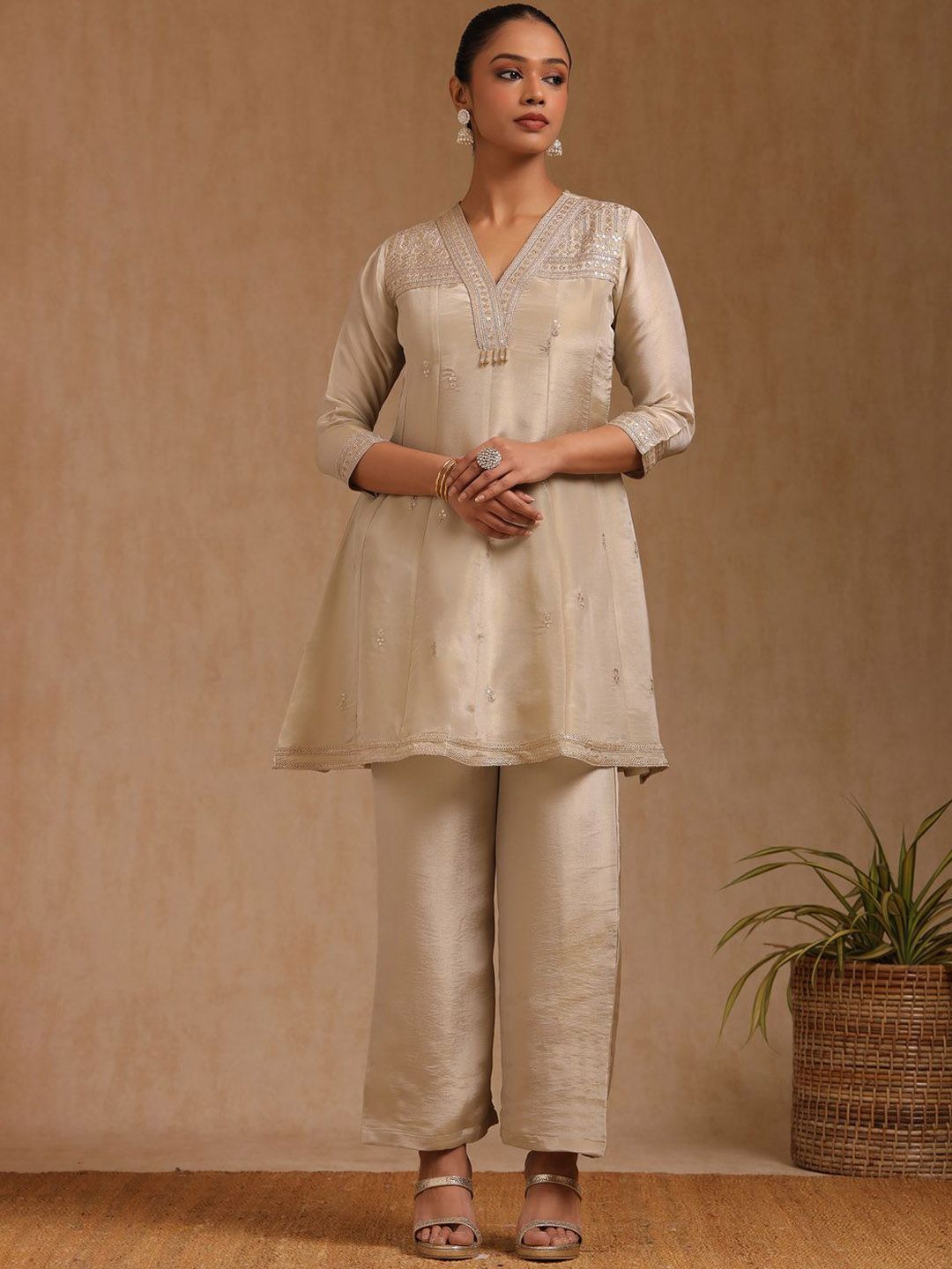 Dhiyona SO Women's Women Ethnic Motifs Embroidered Sequinned Kurta with Trousers