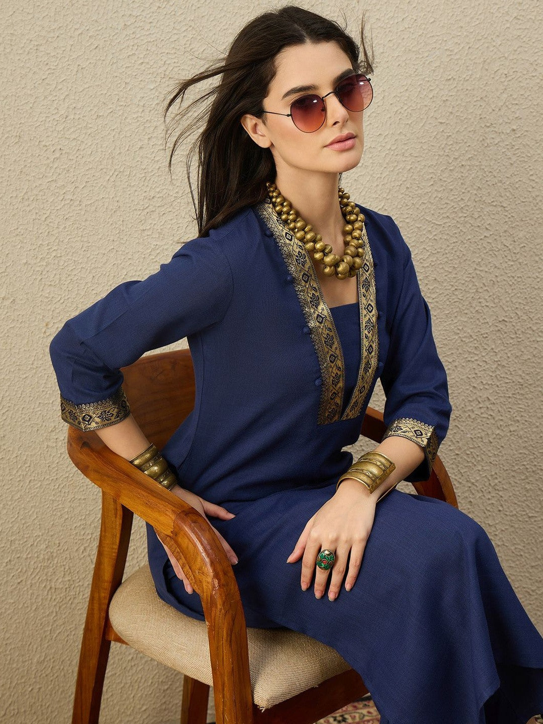 Women Ethnic Motifs Regular Kurta with Trousers