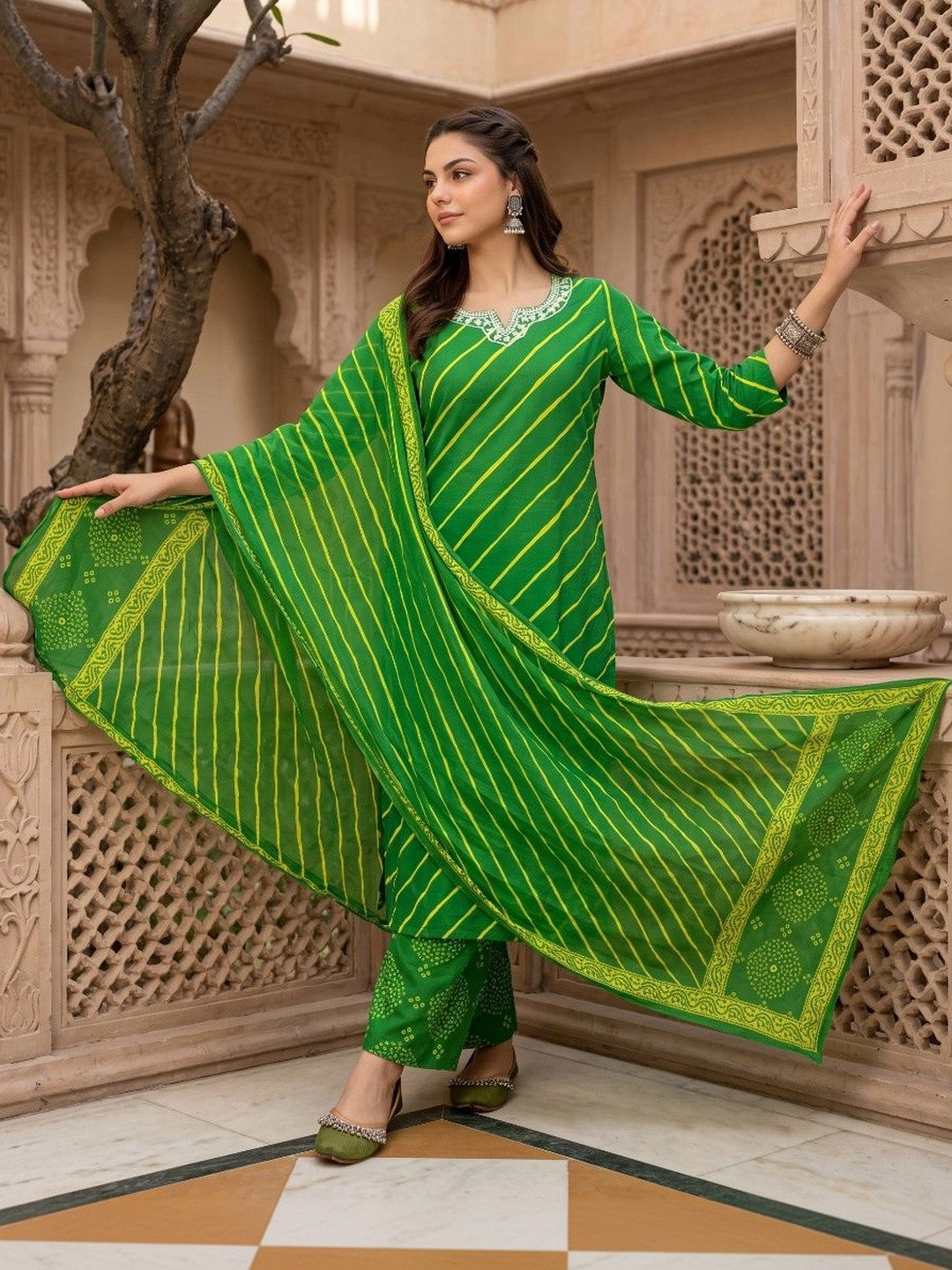 Women Printed Regular Thread Work Pure Cotton Kurta with Palazzos & With Dupatta