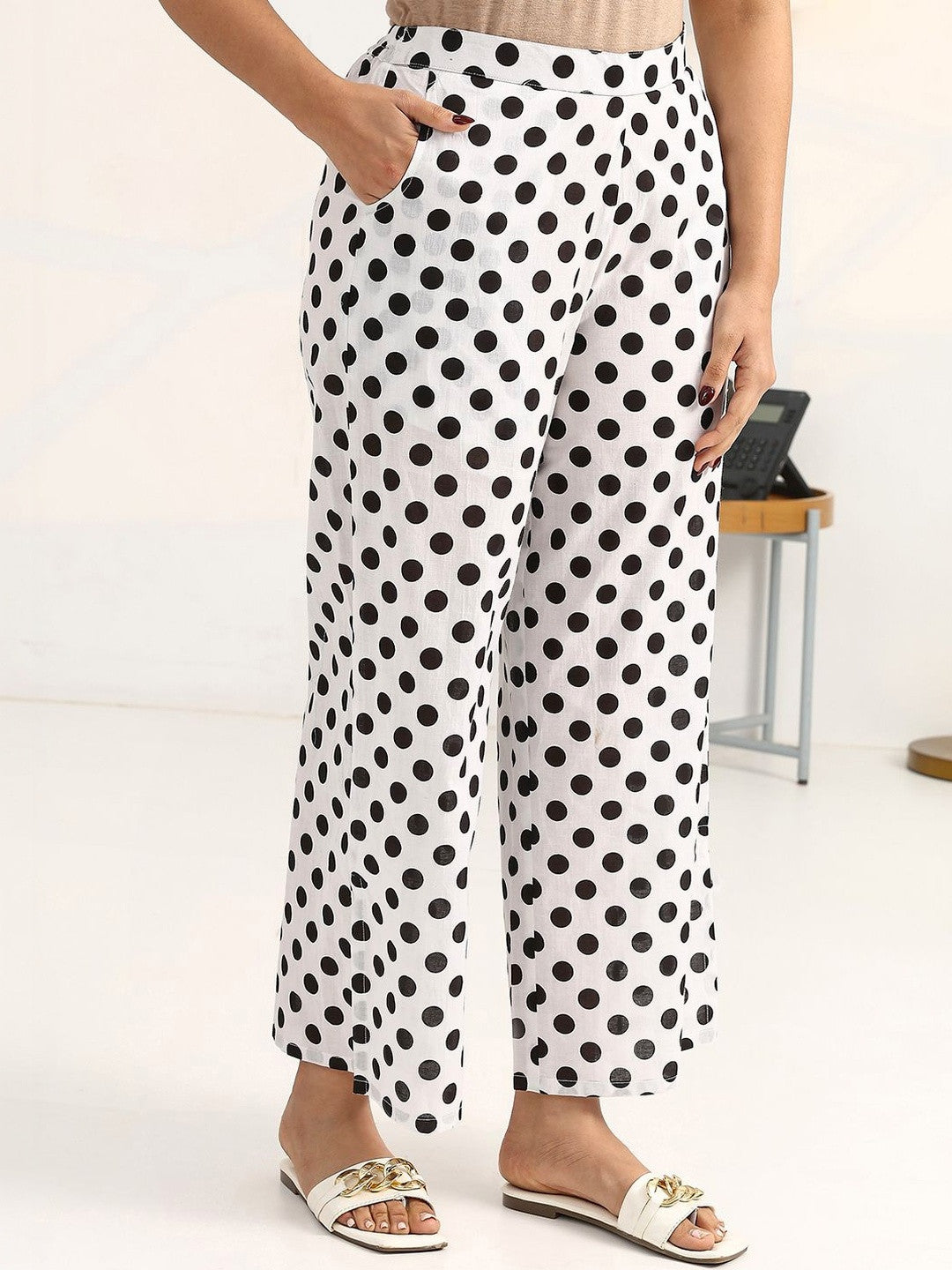 Women Printed Regular Kurta with Palazzos