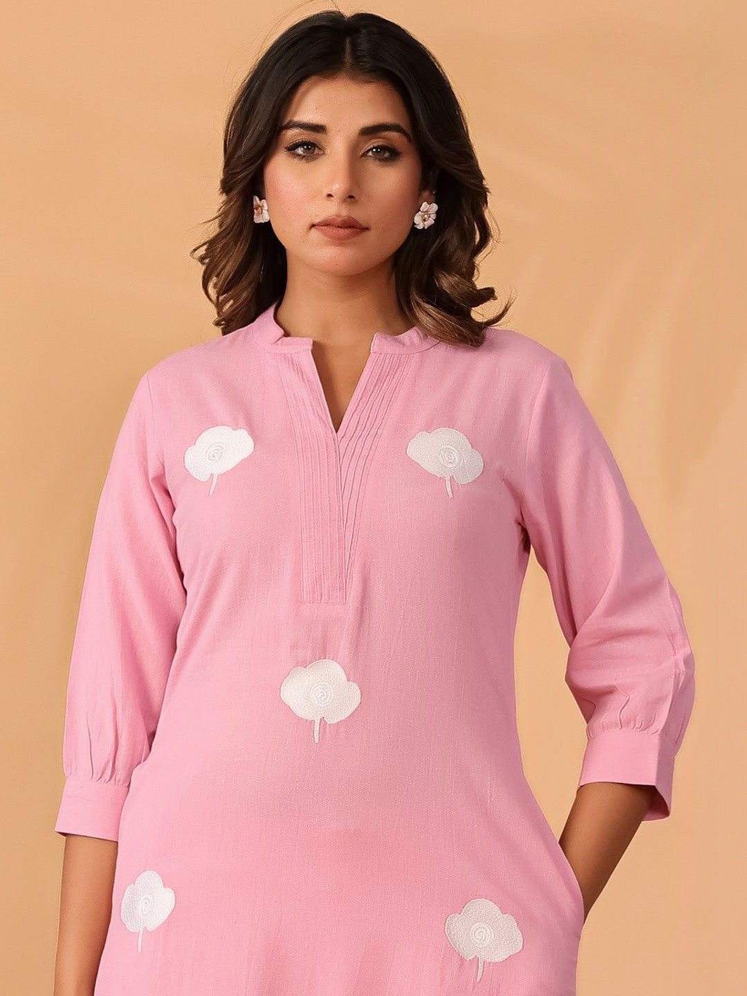 Women Floral Embroidered Regular Thread Work Kurta with Palazzos
