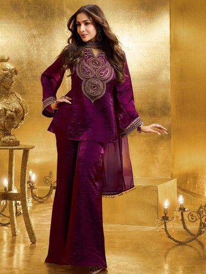 Dhiyona IN Women Floral Zari Embroidered Yoke Design Crushed Organza Kurta Set with Dupatta