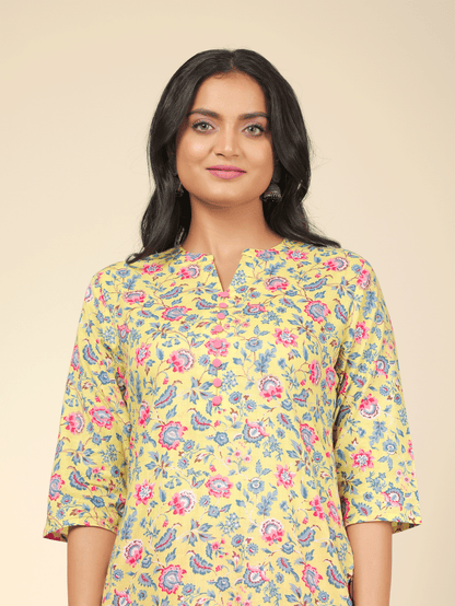 Women's Cotton Yellow Straight Kurta Set
