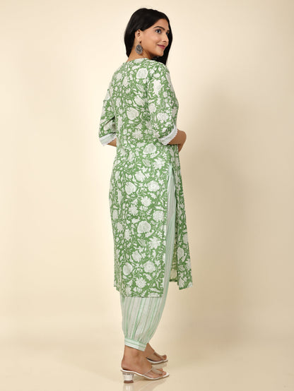 Women's Cotton Green Straight Kurta