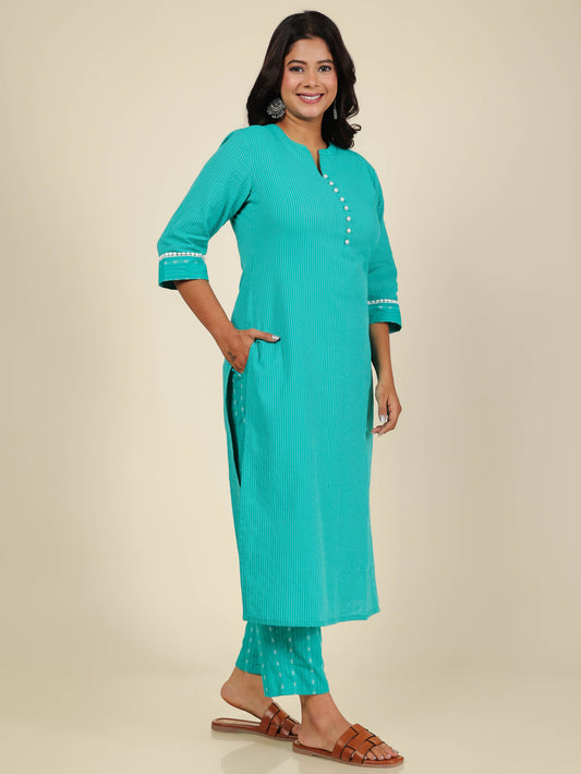 Women's Cotton Turquoise Straight Kurta