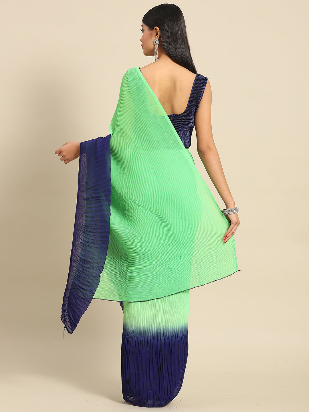 Women's Pure Crepe Green Solid Designer Saree With Blouse Piece
