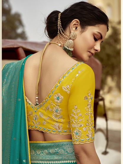 Dhiyona KM Women Graceful Green Silk Saree “ A Heritage Statement