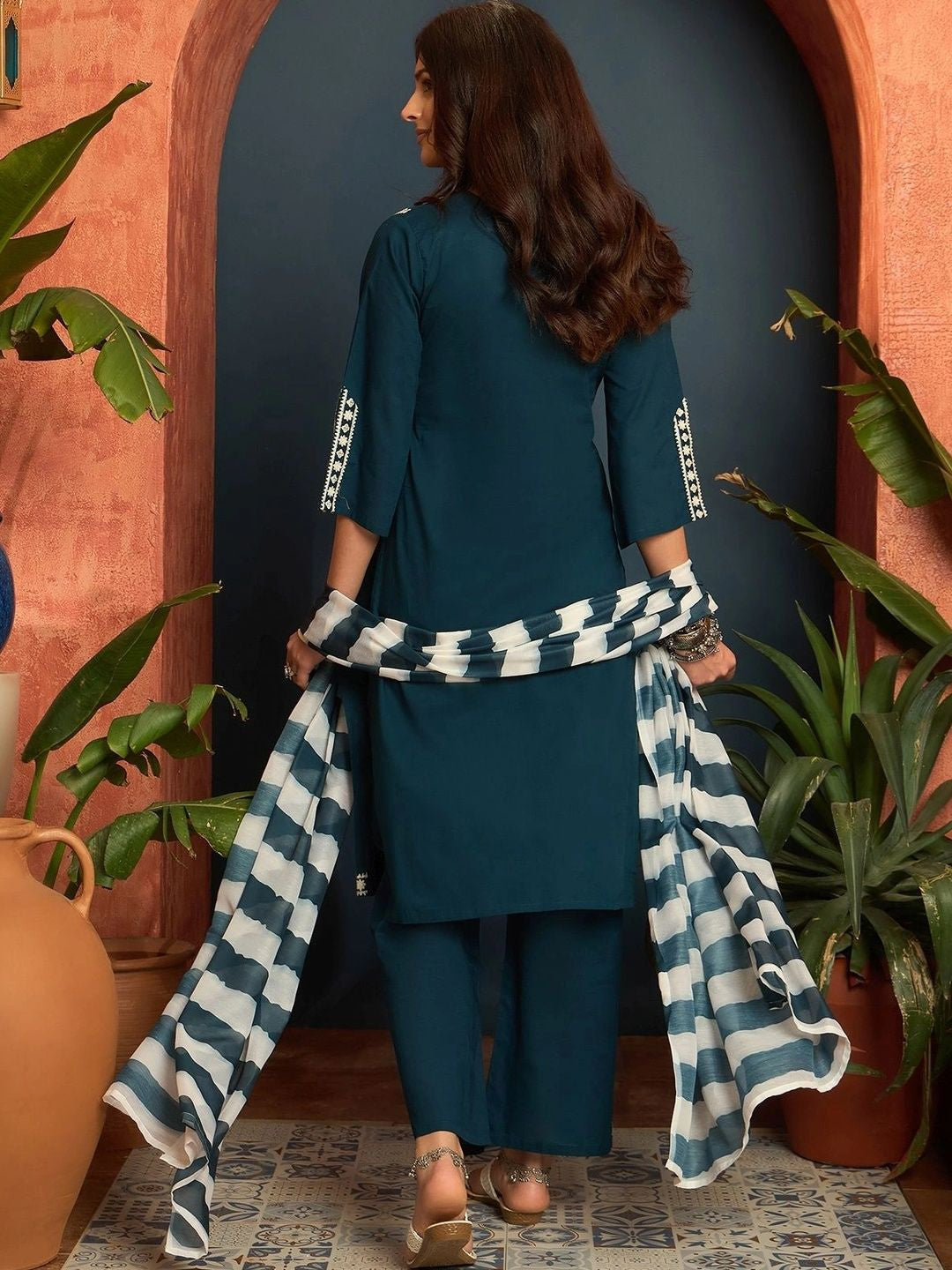 Women Ethnic Motifs Embroidered Regular Thread Work Pure Cotton Kurta with Trousers & With Dupatta
