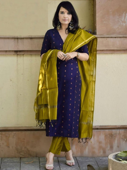 Dhiyona KL Ethnic Motifs Printed V-Neck Straight Kurta With Trousers And Dupatta
