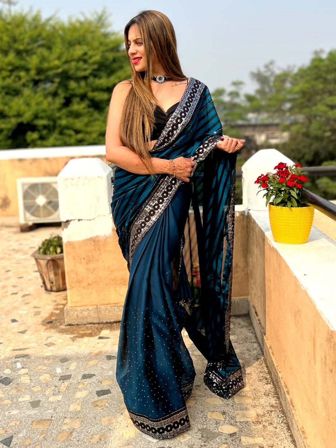 Women's Georgette Teal blue Embellished Designer Saree With Blouse Piece