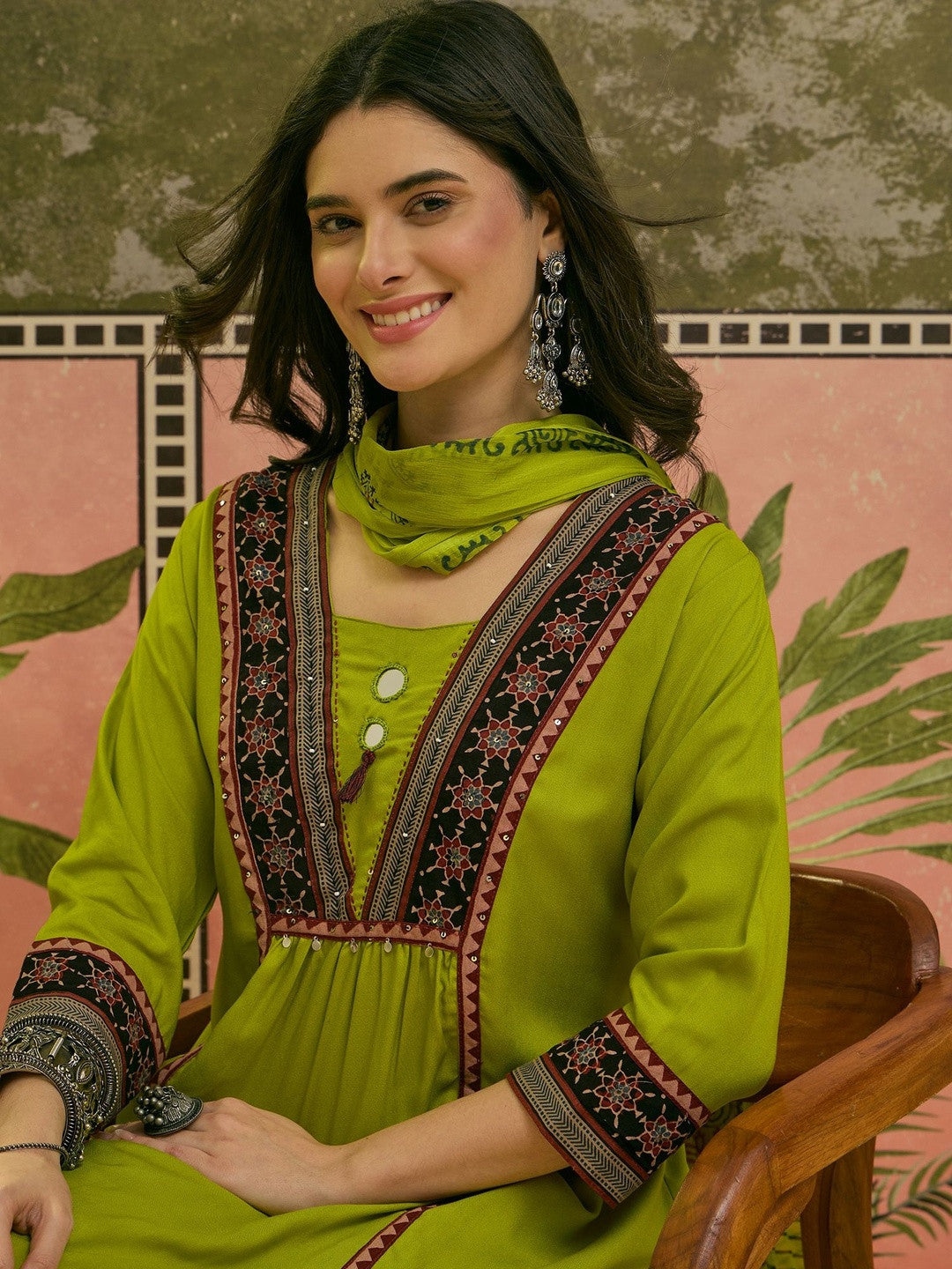 Square Neck Kurta Trousers & Dupatta