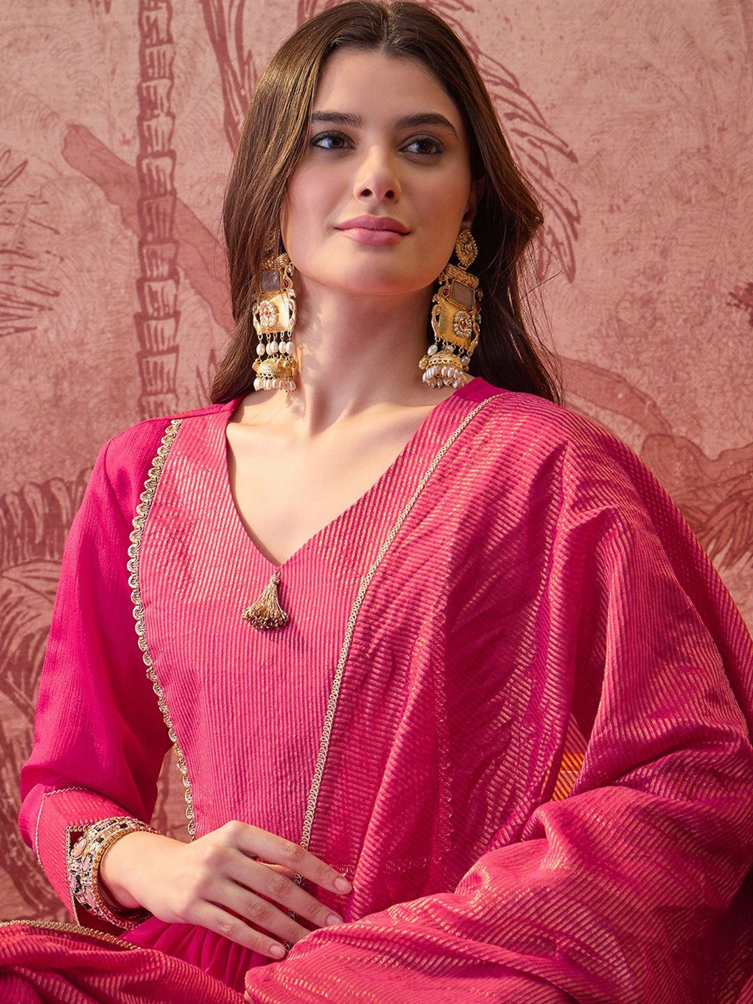 Woven Design V-Neck Kurta & Trousers Kurta Set