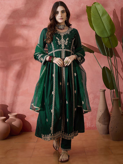 Embroidered Sequence Zari Kurta Trousers with Dupatta