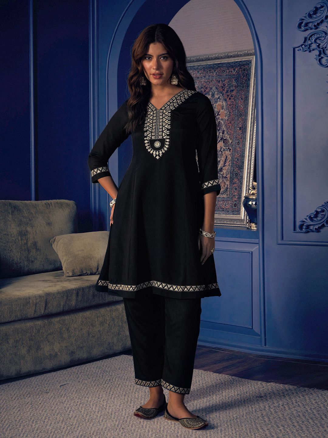 Dhiyona CH Floral Embroidered V-Neck Pleated Thread Work Kurta with Trousers