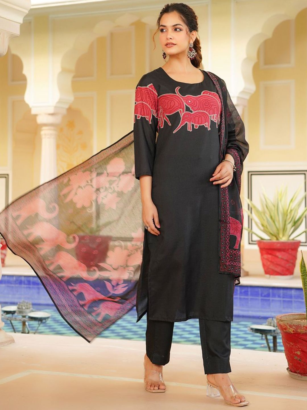 Dhiyona KL Women Animal Printed Kurta with Trousers & Dupatta