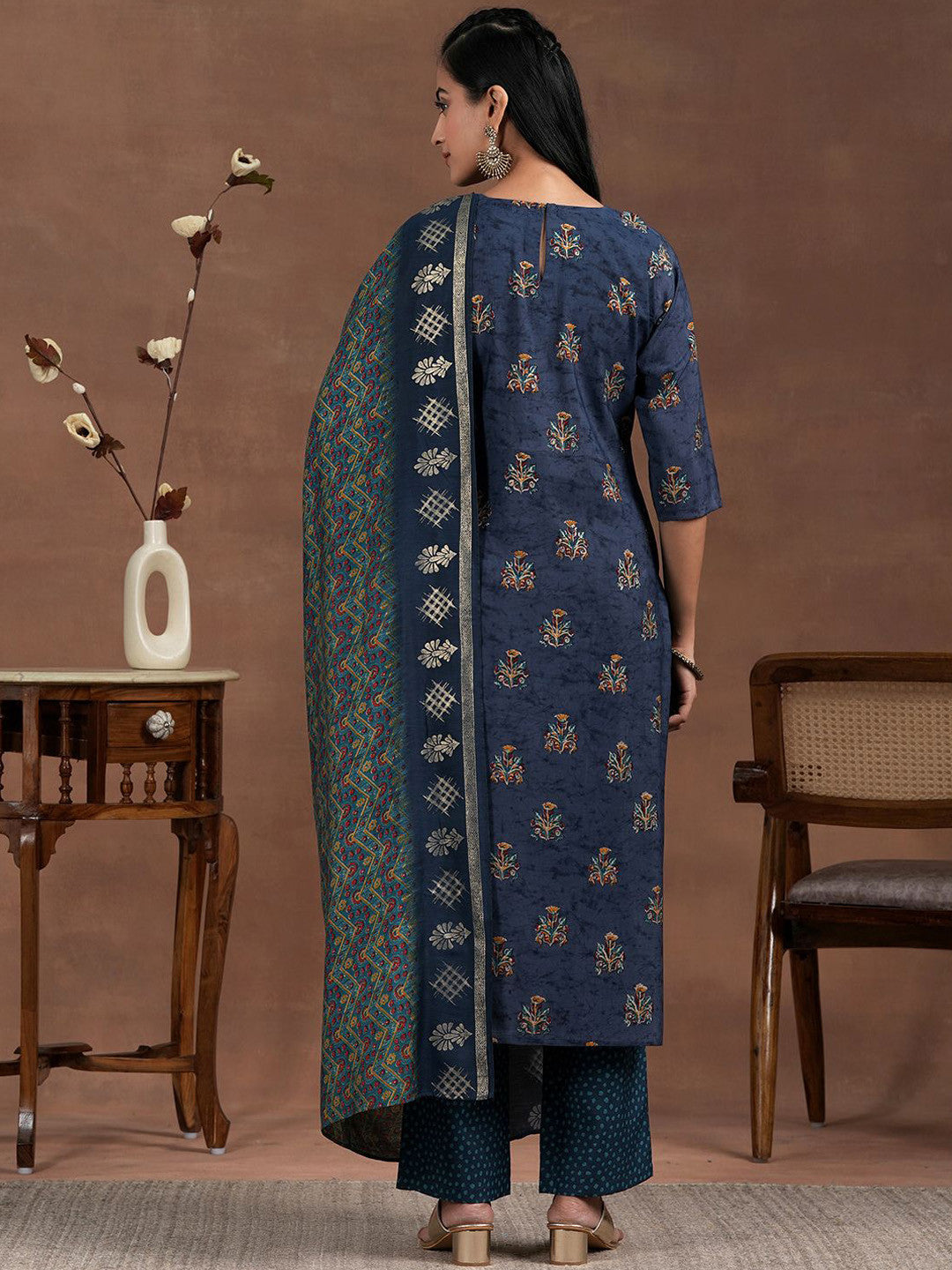 Floral Printed Thread Work Straight Kurta With Palazzos & Dupatta