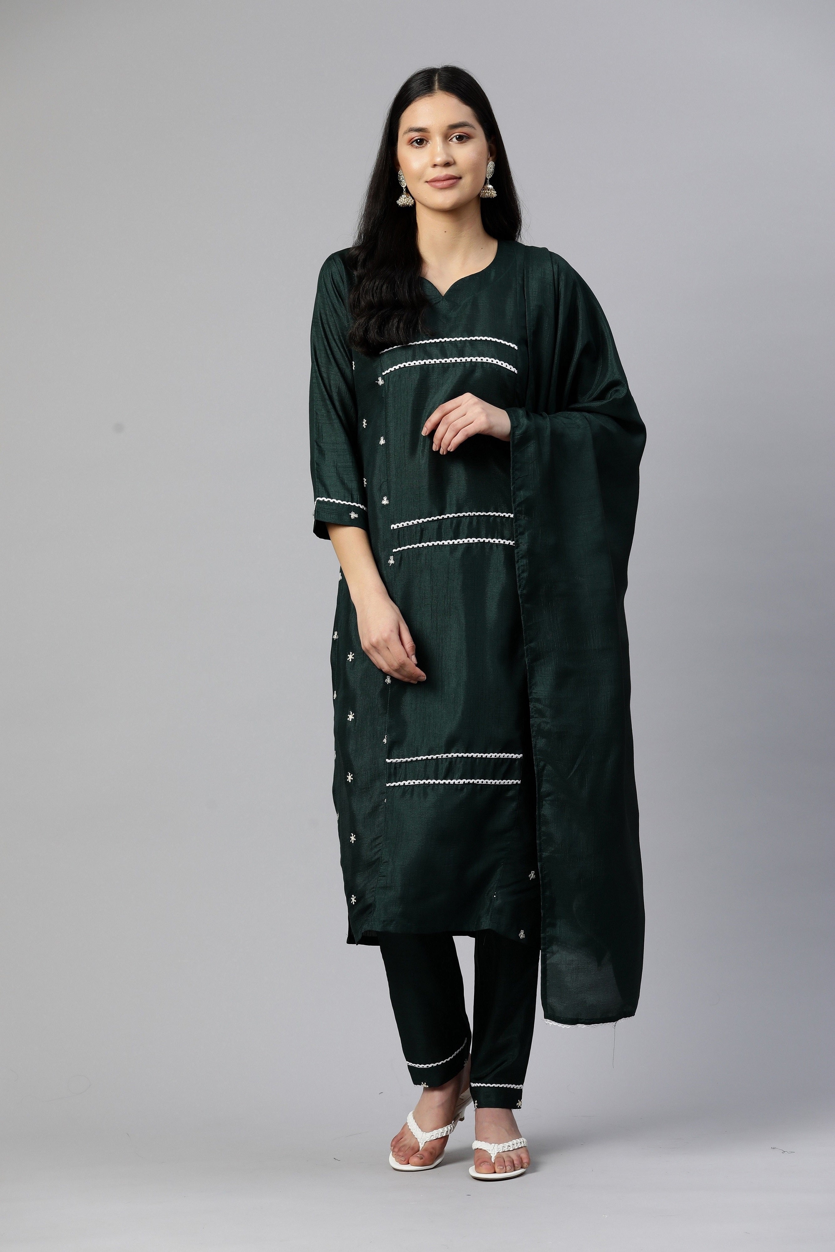 Dhiyona RV Women's Embroidered Silk Chiffon Kurta Set With Solid Print Dupatta