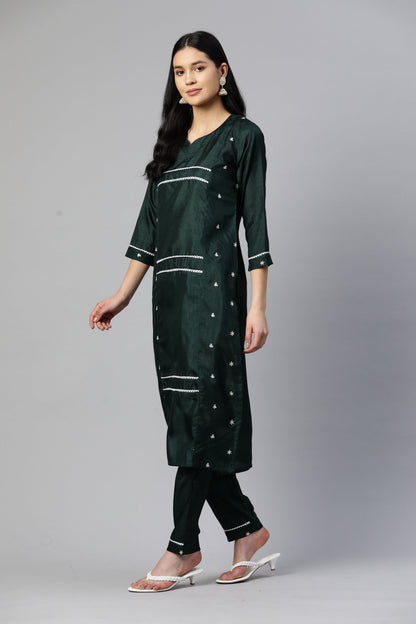 Dhiyona RV Women's Embroidered Silk Chiffon Kurta Set With Solid Print Dupatta