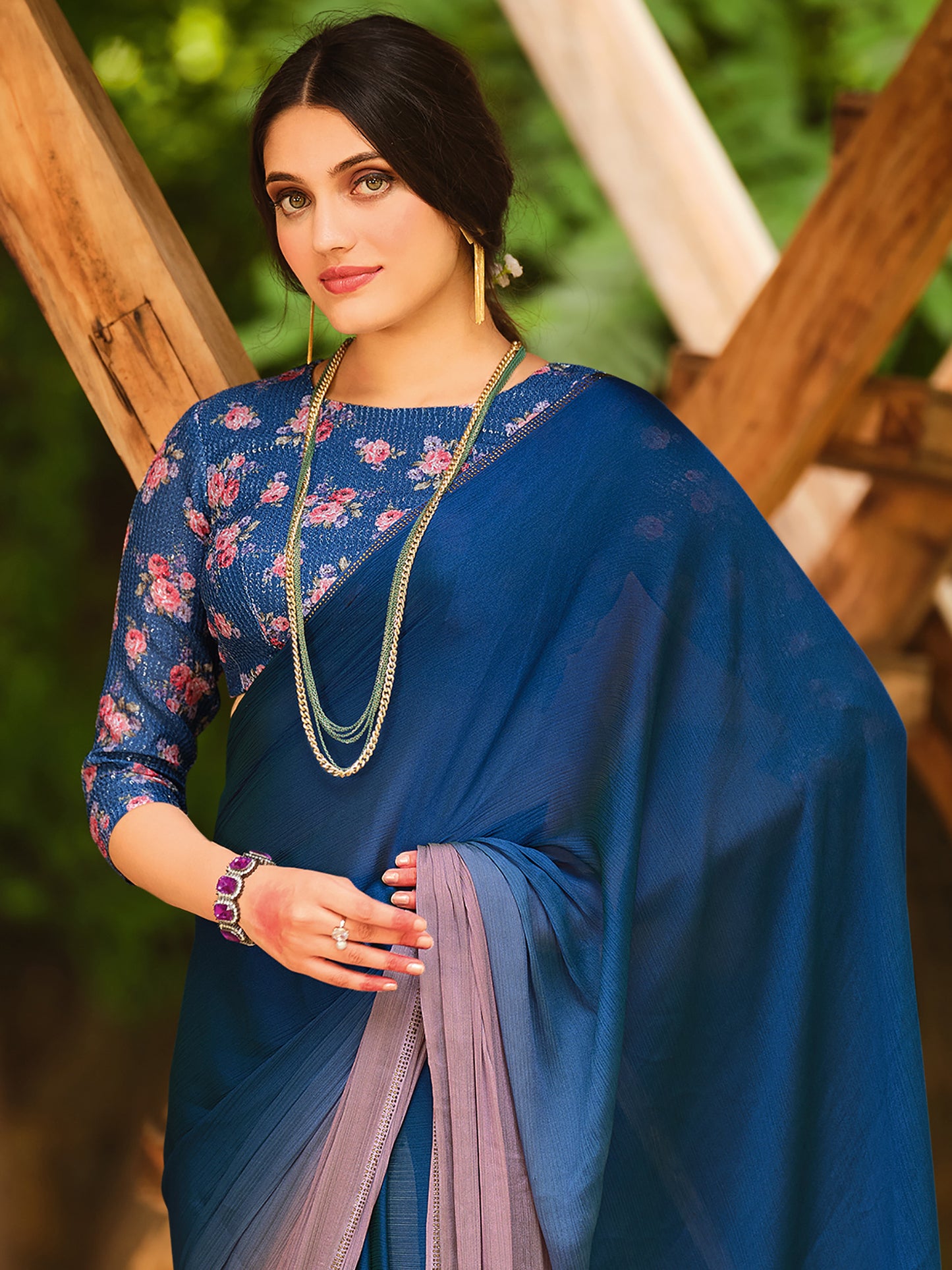 Women's Chiffon Blue Embellished Celebrity Saree With Blouse Piece