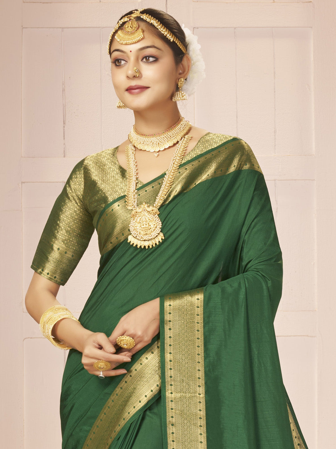Women's Nylon Green Woven Design Designer Saree With Blouse Piece