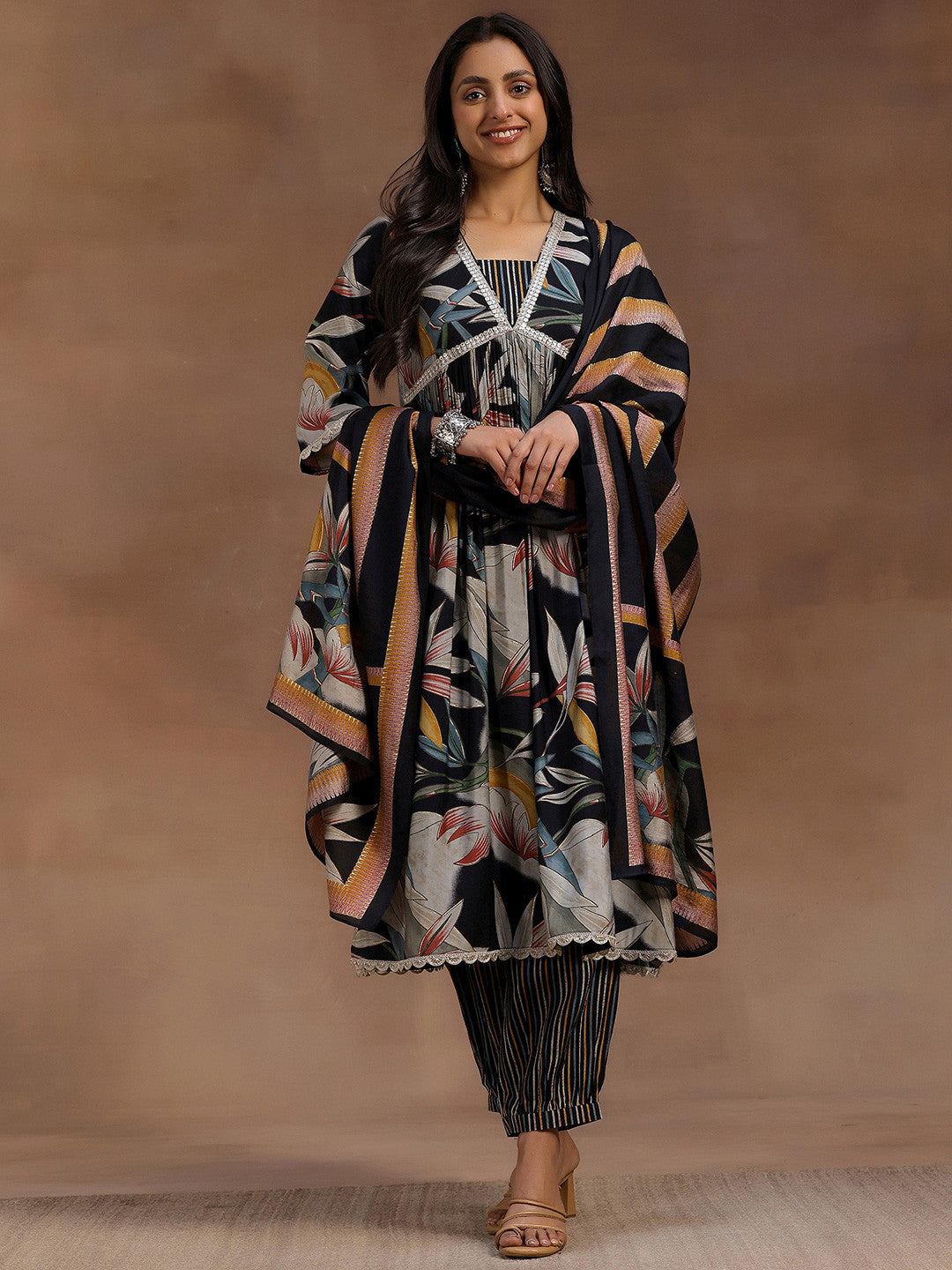 Women Floral Printed Empire Kurta with Trousers & With Dupatta