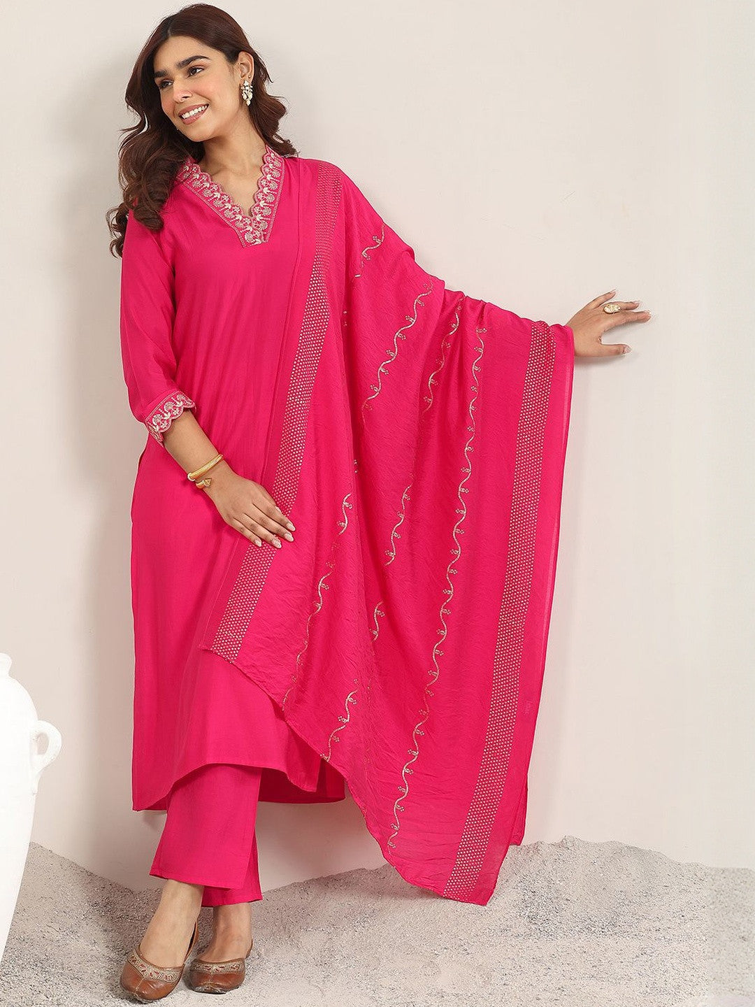 Women Ethnic Motifs Embroidered Thread Work Kurta with Trousers & Dupatta