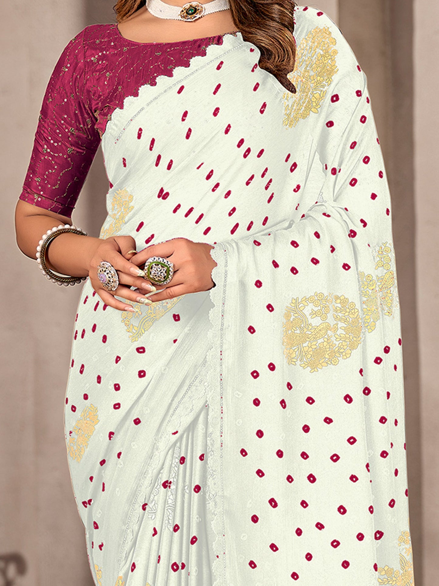 Women's Chiffon White Embellished Celebrity Saree With Blouse Piece