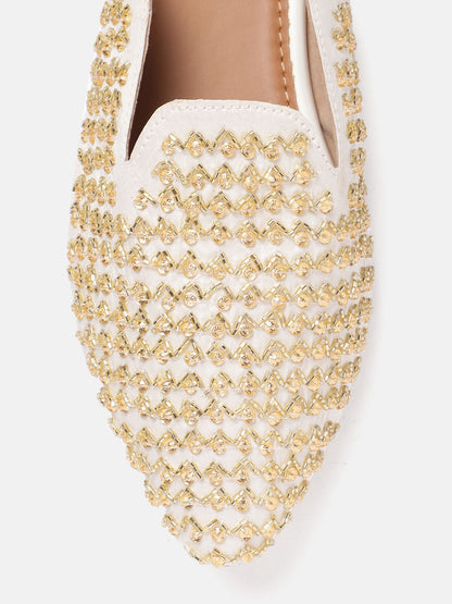 Dhiyona HOP Women Ethnic Embellished Mules