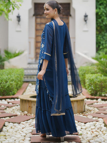 Dhiyona IE Women Floral Embroidered Regular Sequinned Kurta with Sharara With Dupatta