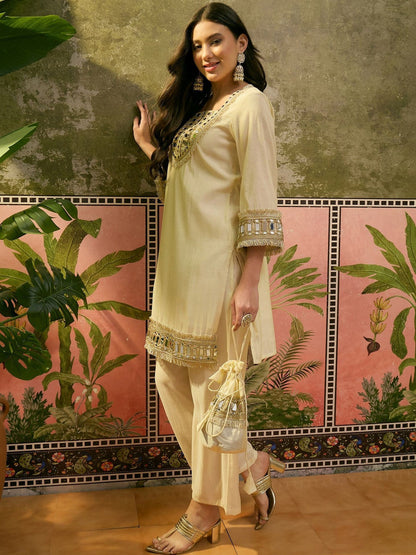 Embroidered Round Neck Kurta & Trousers Kurta Sets