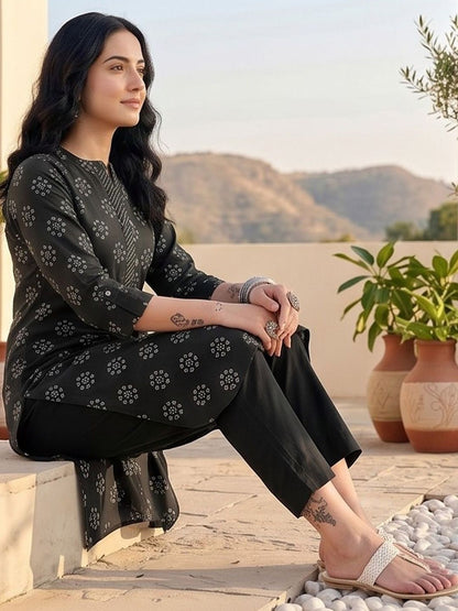 Black Women Ethnic Motifs Printed Regular Kurta with Trousers