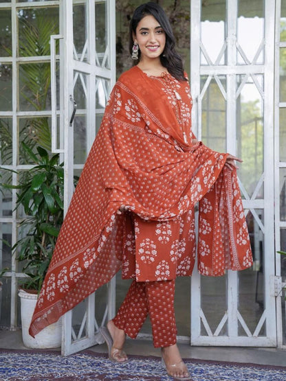 Dhiyona KL Women Floral Printed Regular Pure Cotton Kurta with Trousers & With Dupatta