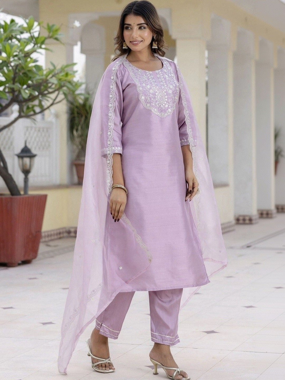 Women Ethnic Motifs Embroidered Regular Kurta with Trousers & With Dupatta