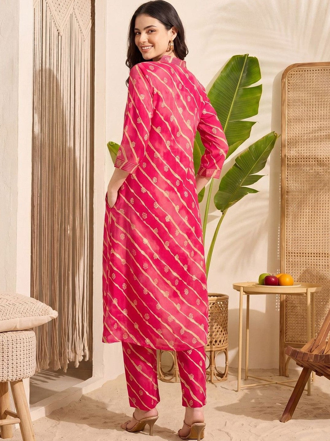 Women Leheriya Printed Regular Kurta with Trousers
