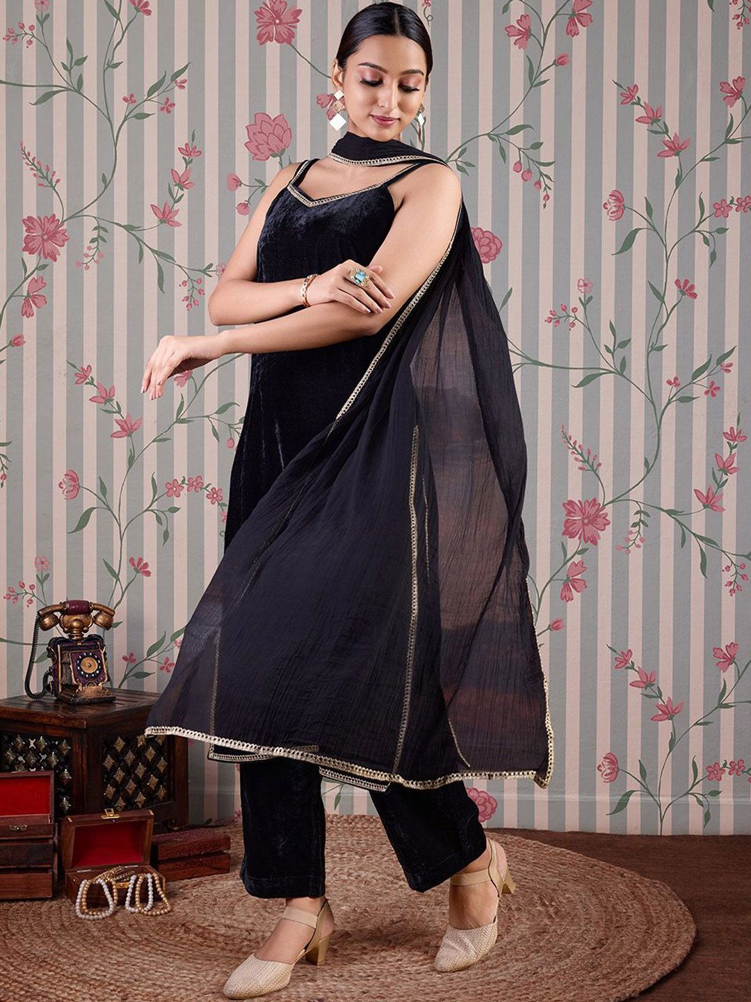 Dhiyona OD  V Neck Gotta Patti Velvet Straight Kurta with Trousers & Dupatta