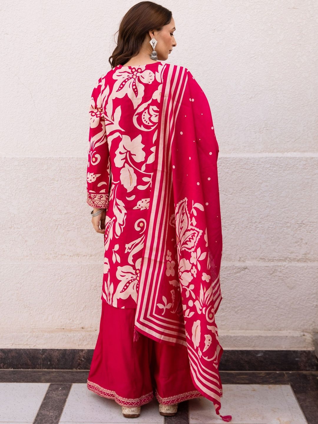 Dhiyona SN Women Floral Printed Regular Sequinned Kurta with Palazzos & Dupatta