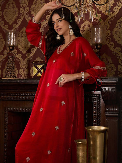 Dhiyona CH Women Ethnic Motifs Embroidered Regular Sequinned Kurta Set