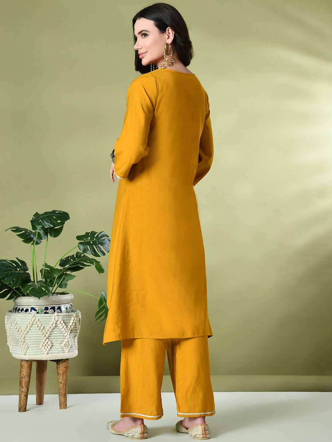 Ethnic Motifs Yoke Design Sequinned A-Line Kurta With Palazzo