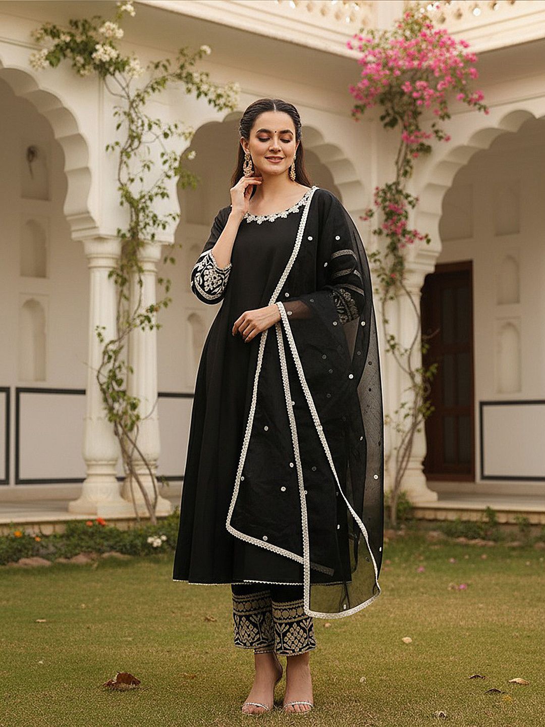 Dhiyona KL Women Regular Thread Work Kurta with Palazzos & With Dupatta