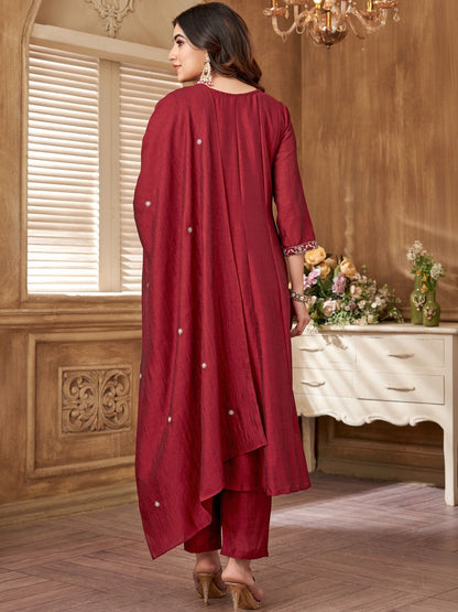 Embroidered Round Neck Kurta & Trousers With Dupatta