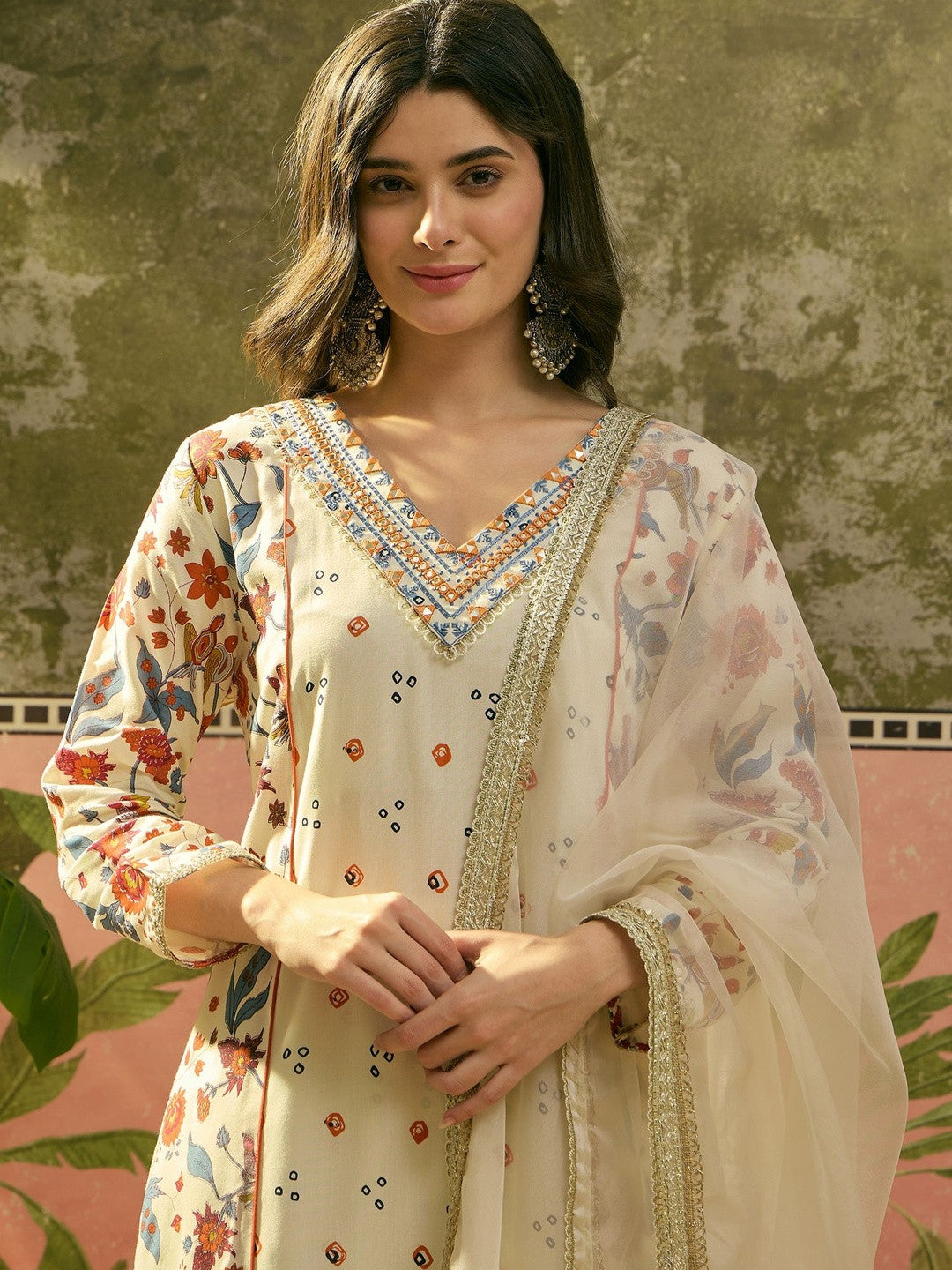 Dhiyona SN Printed Round Neck Kurta Trousers & Dupatta