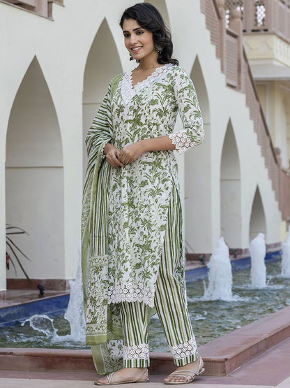 Dhiyona KL Floral Printed Straight Pure Cotton Kurta With Trousers & Dupatta